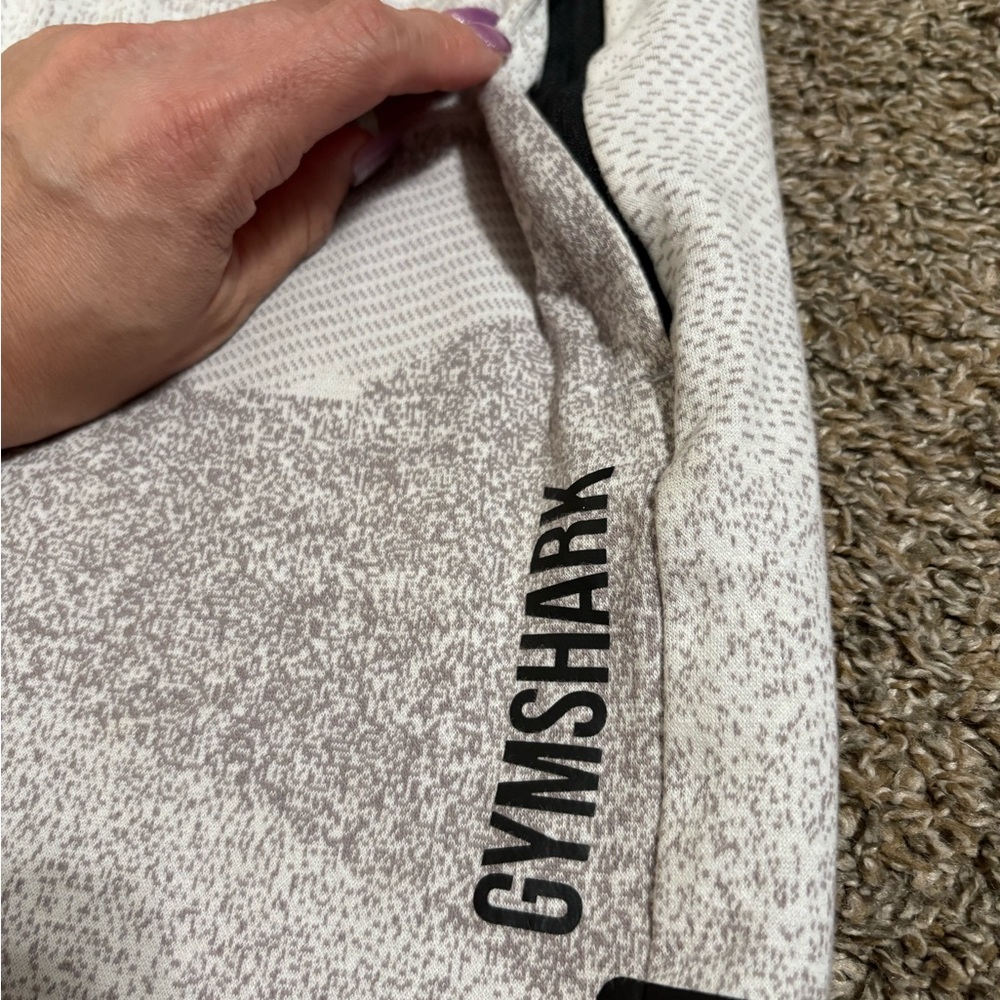 Gymshark Textured Gray and White Pants - Picture 4 of 8